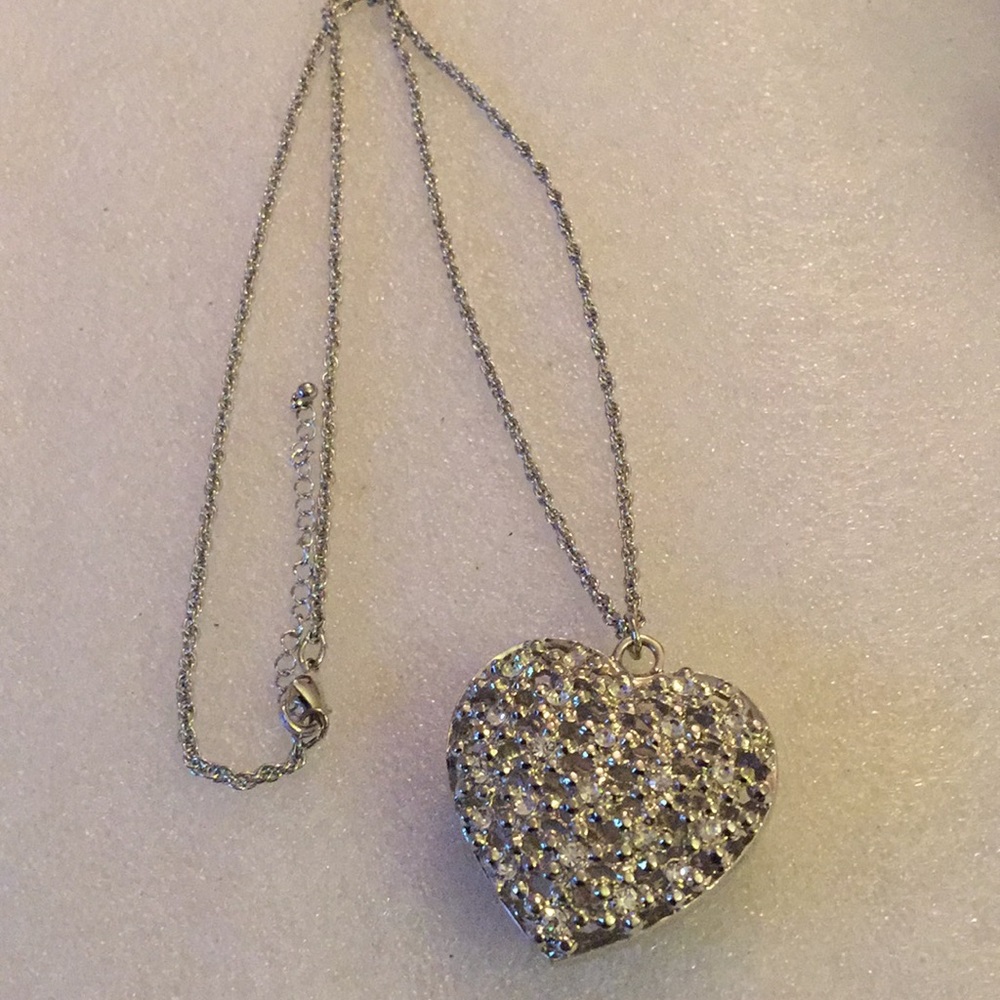 Crystal hear necklace
